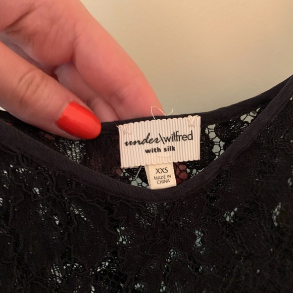 Aritzia Wilfred Sleeveless Lace Camisole - Picture 4 of 4